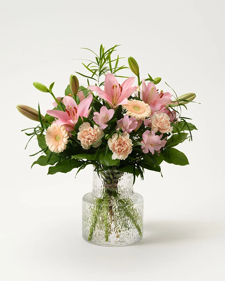 interflora skicka blommor med blombud mera blomsterglädje