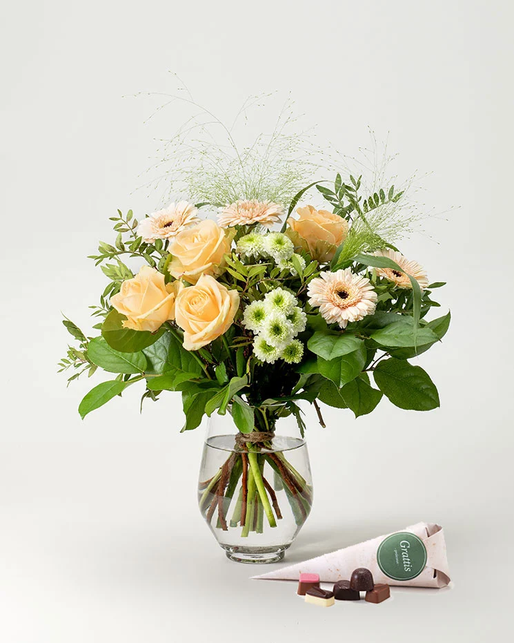interflora skicka blommor Iggesund vackra blommor med rosor som kan skickas för att visa uppskattning & kärlek
