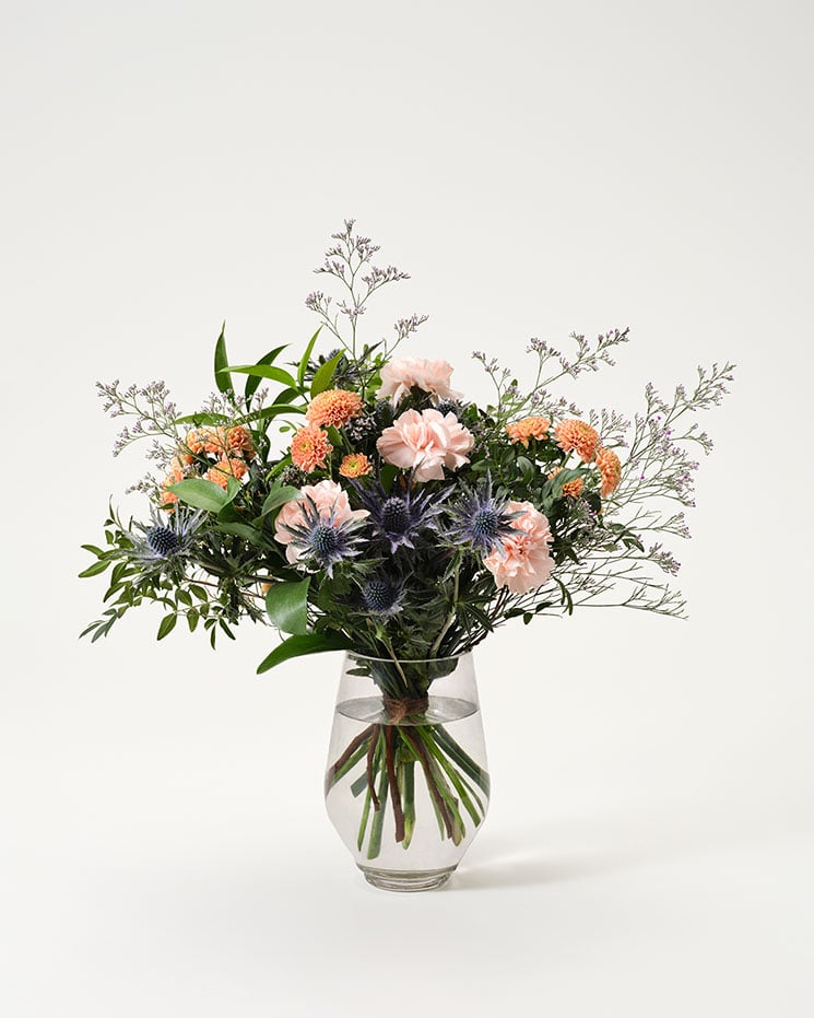 interflora skicka blommor Njurunda blommor av nejlikor och santini som är enkelt att beställa