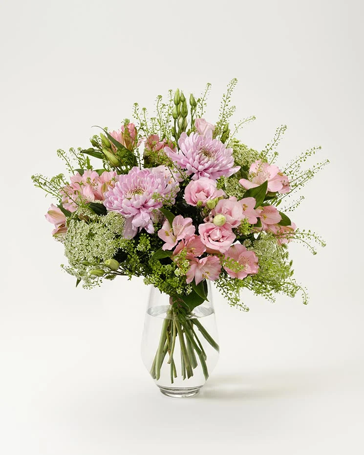interflora skicka blommor Mjölby rosa blombukett med vackra blommor du kan beställa direkt online